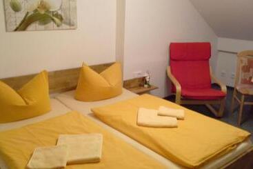 ペンション Gästehaus Heidi