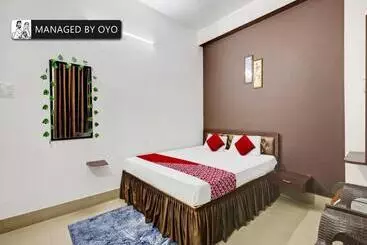 ホテル Oyo Odalbakra Near Aca Stadium