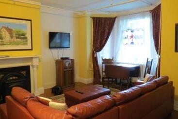 Bed and Breakfast The Roses Heritage Inn