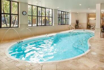 Bed & Breakfast The White House