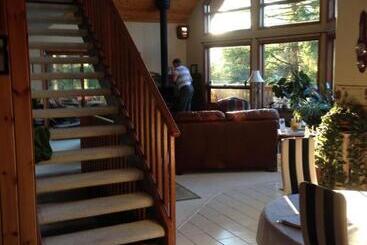 End Of The Road B & B