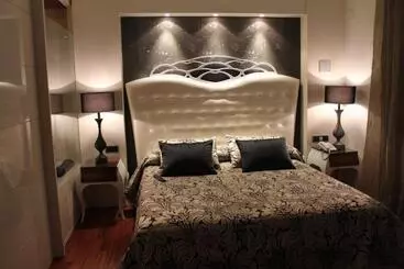 Escuderos Hotel Cruz