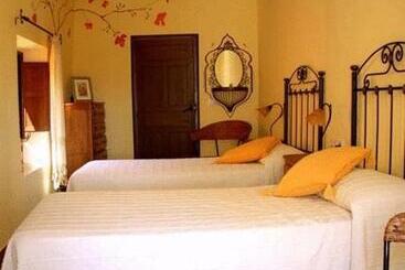 Отель Baraka Pensión