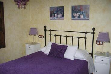 ホテル De Montaña Cueva Ahumada