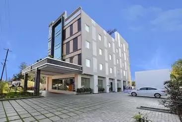 Hotelli Poppys Anukula Residency Vellore