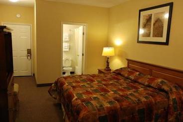 Hotell Country Regency Inn & Suites