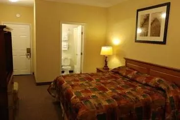 Hotel Country Regency Inn & Suites