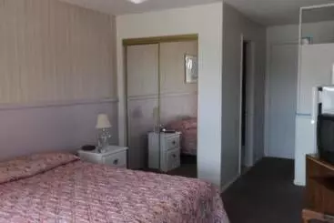 モーテル Twin Lakes Inn