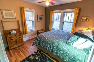 ベッドアンドブレックファースト 1899 Inn