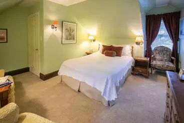 Aamiaismajoitus (B&B) Cameron Estate Inn