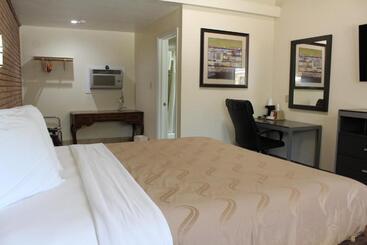 汽车旅馆 Evergreen Inn And R.v