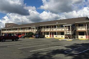 Motel Fairground Inn