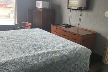 Surf Motel And Apartments