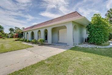 Dom wiejski Port Charlotte Retreat W/ Lanai + Private Pool!