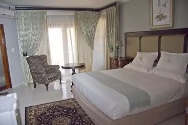 Dakarai B&b