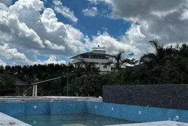 Hotel Vintage Village Resort & Spa