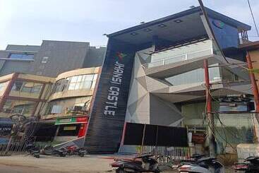 Hotel Jhansi Castle Inn