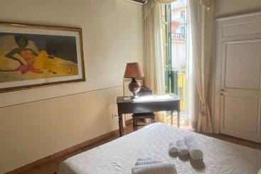 Bed and Breakfast Maison Barriera   Luxury Suites   Salerno City Center