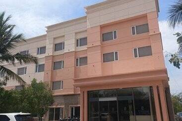 Otel Coastal Grand Navallur