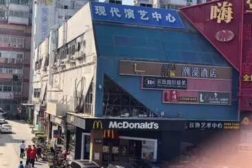 Zmax Hotels Shenzhen Lianhuacun Metro Station