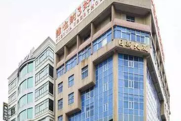 Vienna Hotel Guangdong Huidong Herung Pedestrian Street