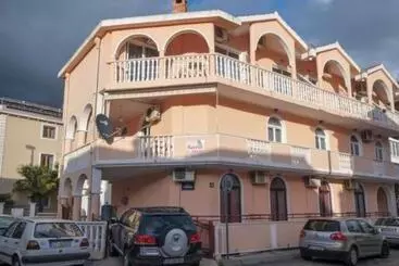 Pensão Sara Budva