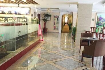 Отель Greentree Inn Jiangsu Xuzhou Food Town International Exhibition And Convention Center Business