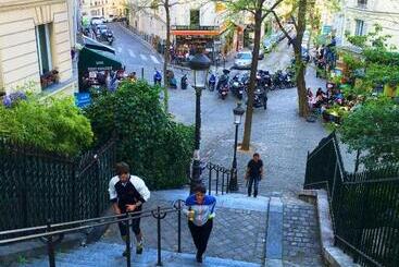 Montmartre Romantic, Bed & Breakfast   Paris