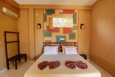 호텔 Eco Square Resort