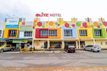 Blitz Hotel Batam Near Sultan Mahmud Ri Ayat Shah