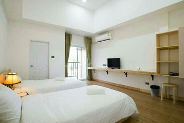 فندق Hug Home Stay