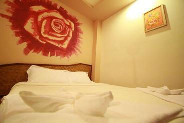 בית מלון כפרי Nakara Boutique