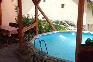 Отель Katica Vend¿