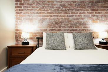 هتل Ruthven Street Motor Inn