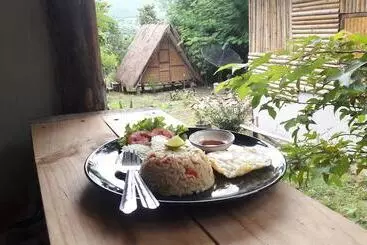 Hotelli Nusha Homestay