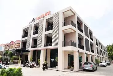 Hotelli Rattana Residence Thalang