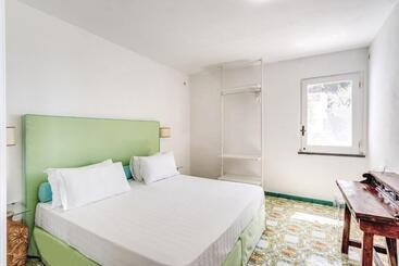 Apartamenty turystyczne Villa Dafne Gulf Views Pool And Guest Services