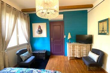 Bed and Breakfast ô Clair De Lune Chambres D Hôtes Climatisées à Sarlat   Parking Privé   Piscine Chauffée   Espace Bi