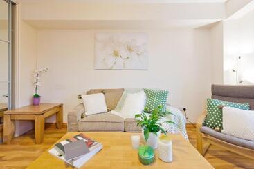 Appartment Five Lamps Suites