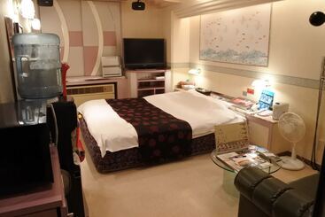 Hotel Dressy  Adults Only