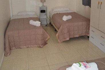 Beerwah Glasshouse Motel