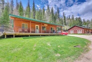 Hus på landet Wraparound Deck & Grill: Deadwood Cabin