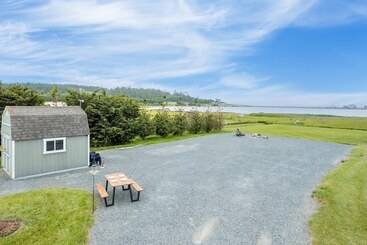 Swan Lake Cottage By Avantstay Views + Firepit