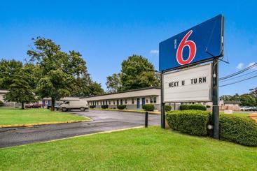 Motel 6 Tinton Falls, Nj