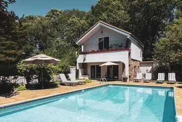 The Villa Bed And Breakfast