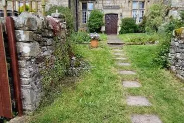 2 Stanhope Hall B&b