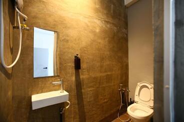 Hotel Hangoutspacez Queensbay At Bayan Lepas Penang