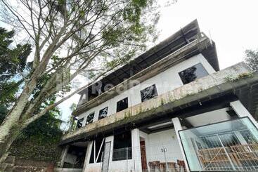 호텔 Villa A2 Trawas Redpartner