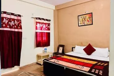 Pensão Shree Ji Residency  A Devine Home Stay Near Prem Mandir