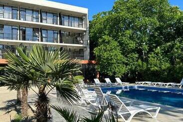 هتل Paradiso Kobuleti